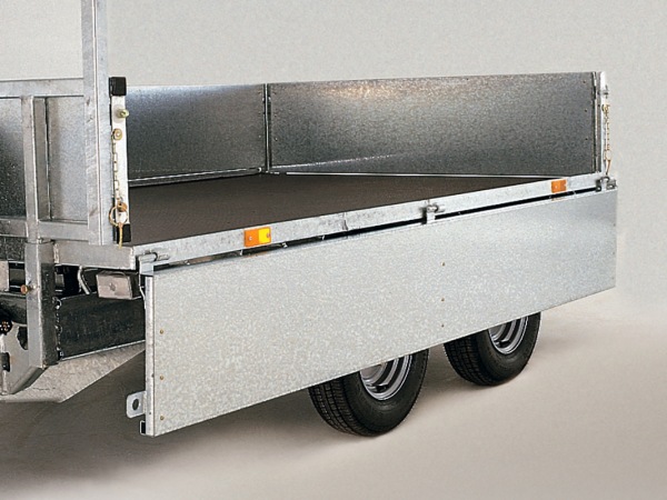 Flatbed-dropside-commercial-025