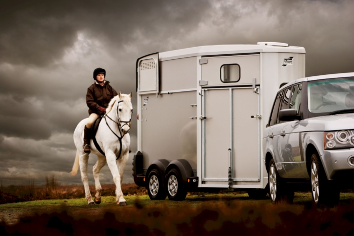 Horsebox_hbmk2_hb506_silver_rh Front Ramp_alloy Wheels_moors_horse_059-low