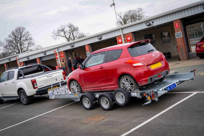 Ct157 With Suzuki Swift In Car