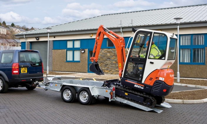 Gh Gh94bt 1.5m Hi-ramp Mini Digger 2 On Location